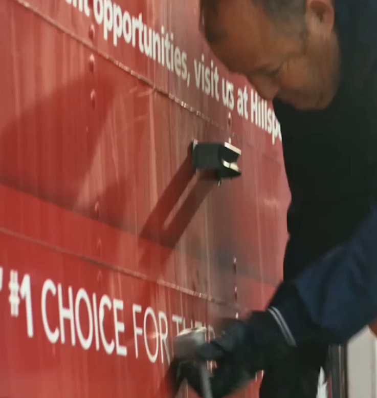 希爾思救災網絡的一名工作人員